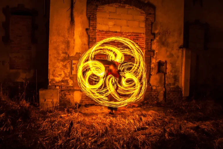 Emilia Górnisiewicz - fireshow 1_converted